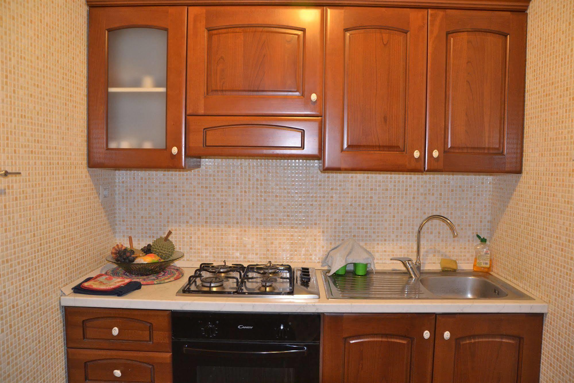 Отель Lucky House Рим Экстерьер фото
